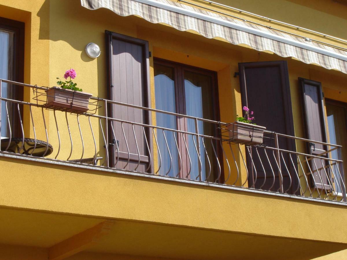 Casa Del Sole Apartment Гавардо Екстериор снимка